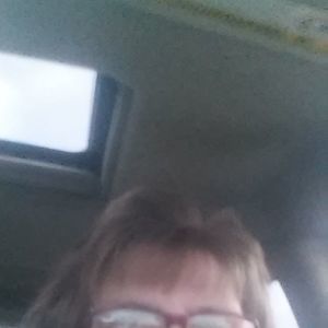 Meet your Posher, Lorie